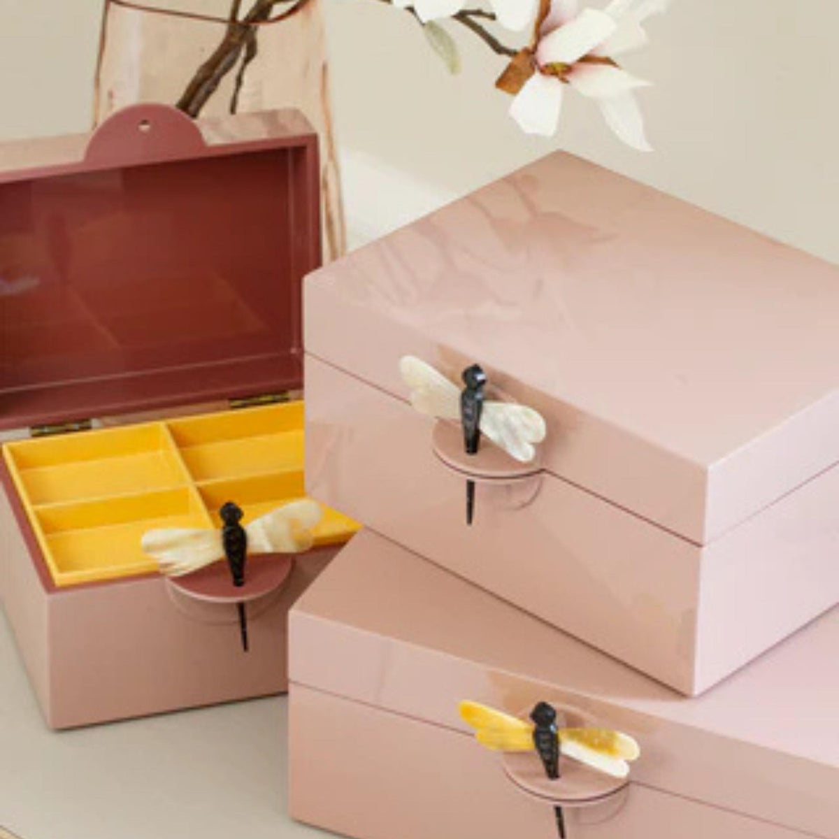Oi Soi Oi Box Lack Dragonfly B - Powder
