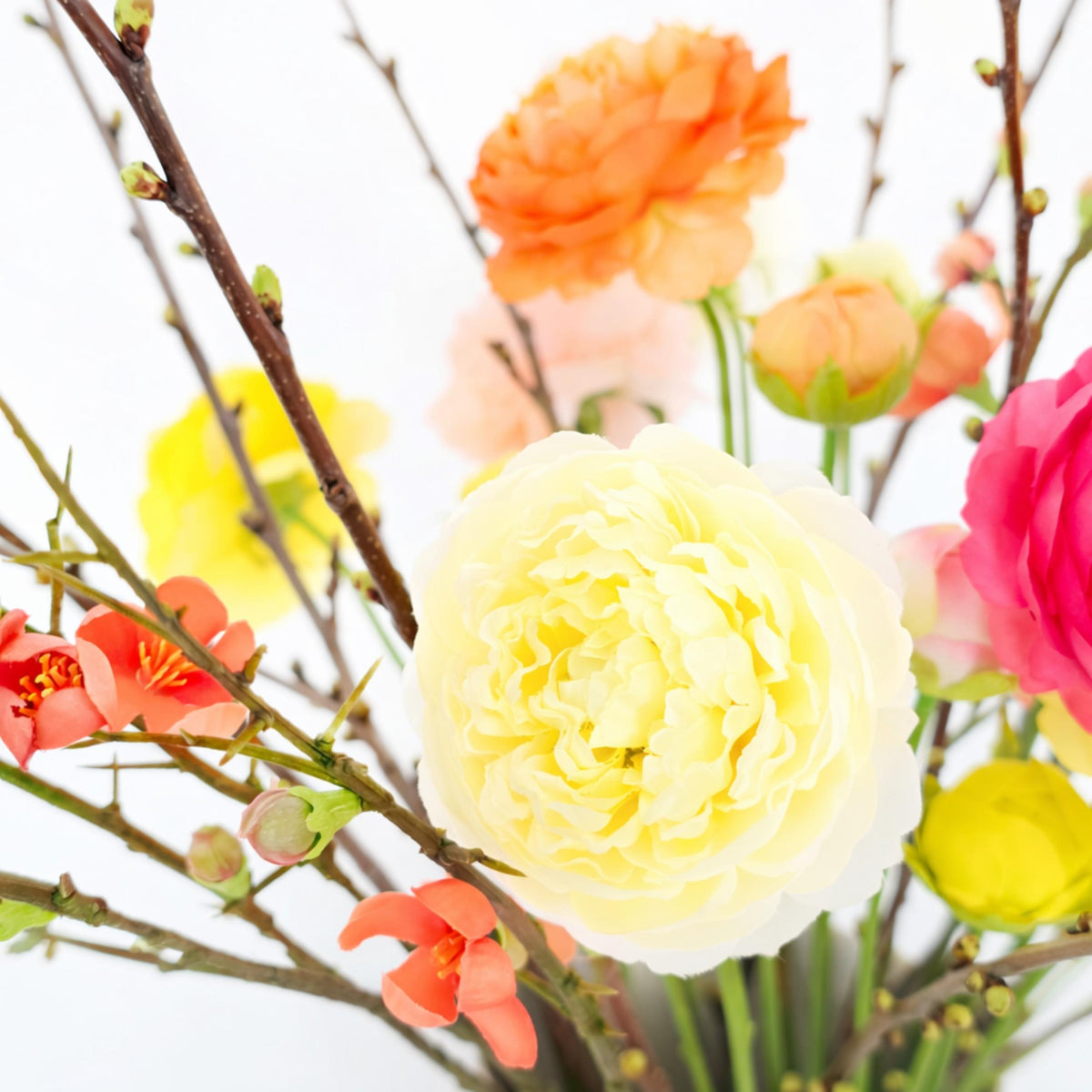Frühlingsstrauss mit Ranunkeln & Kirschblüten