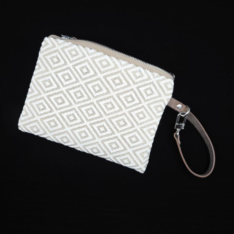 Clutch – außen cremebeige, innen braun