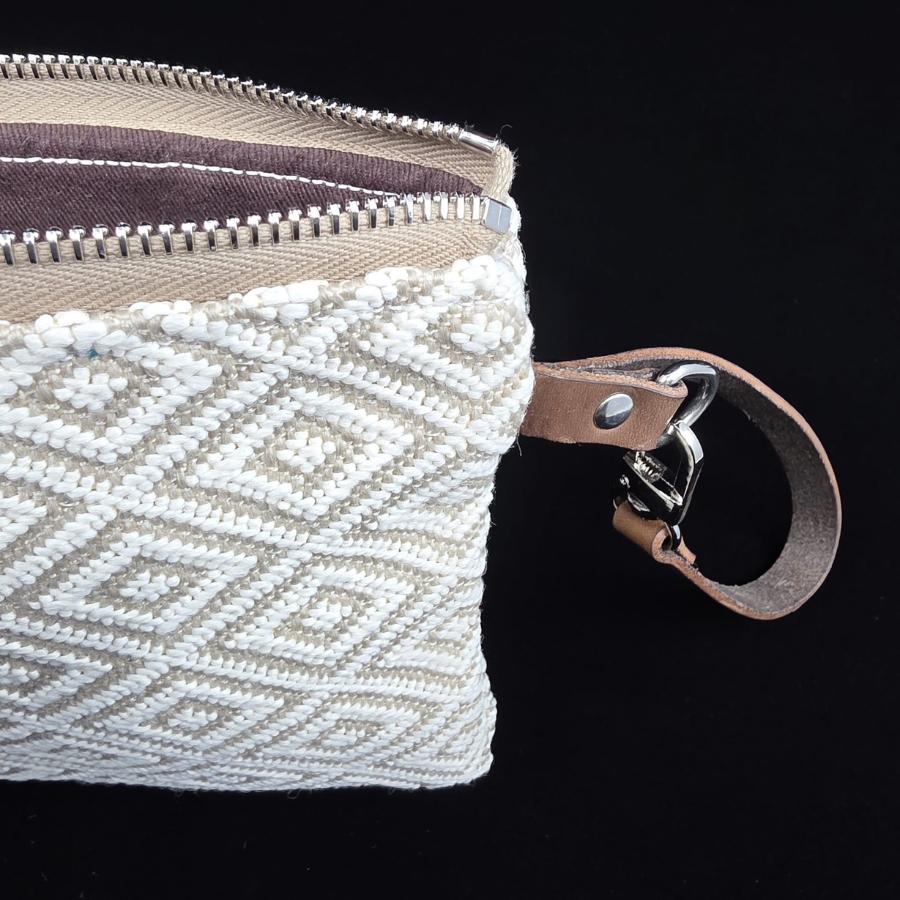 Clutch – außen cremebeige, innen braun